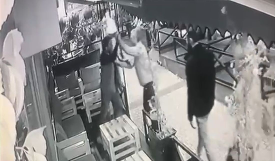 bursada mekana alinmayan alkollu sahis dehset sacti 4 yarali 1 GNpqFAyh