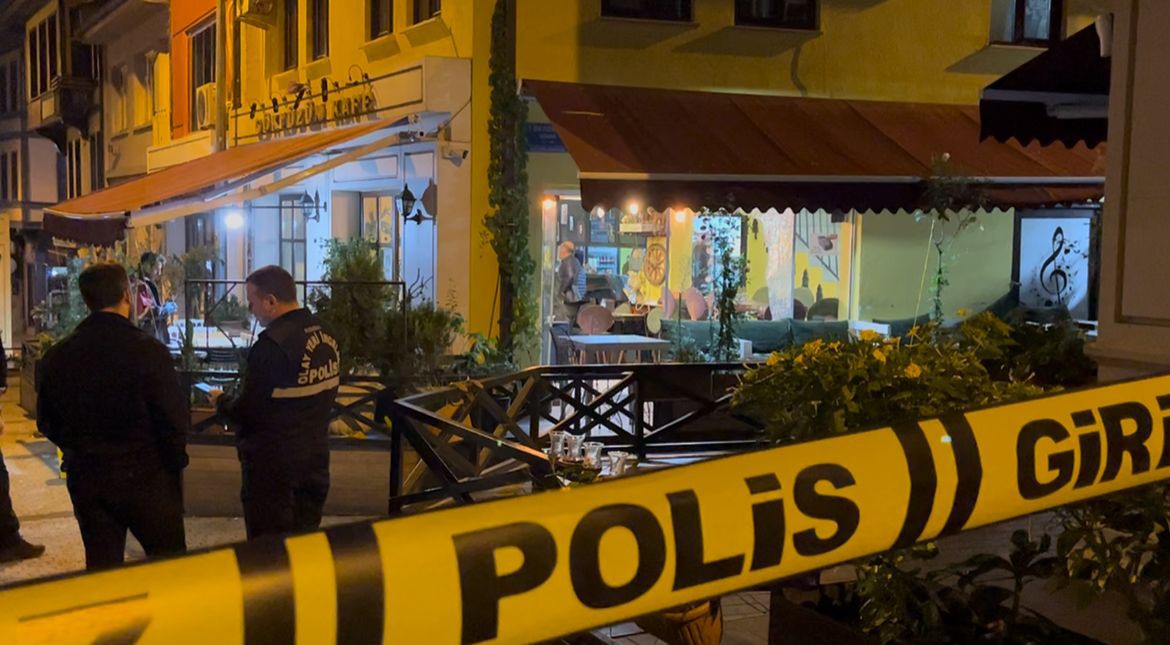 bursada mekana alinmayan alkollu sahis dehset sacti 4 yarali 3