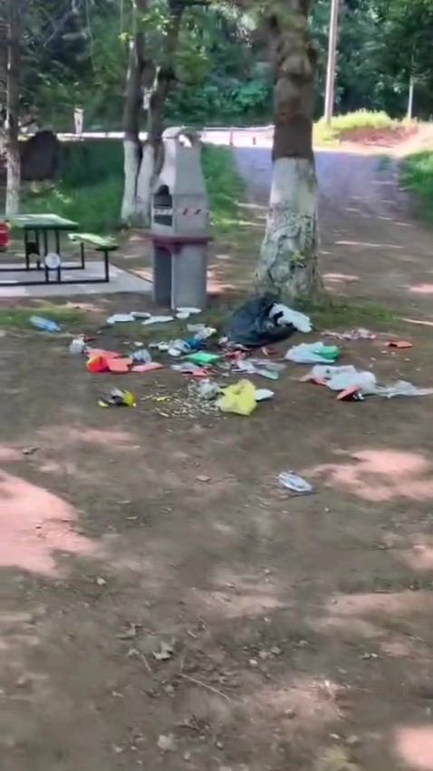 bursada mesire alani bir gunde copluge dondu 3