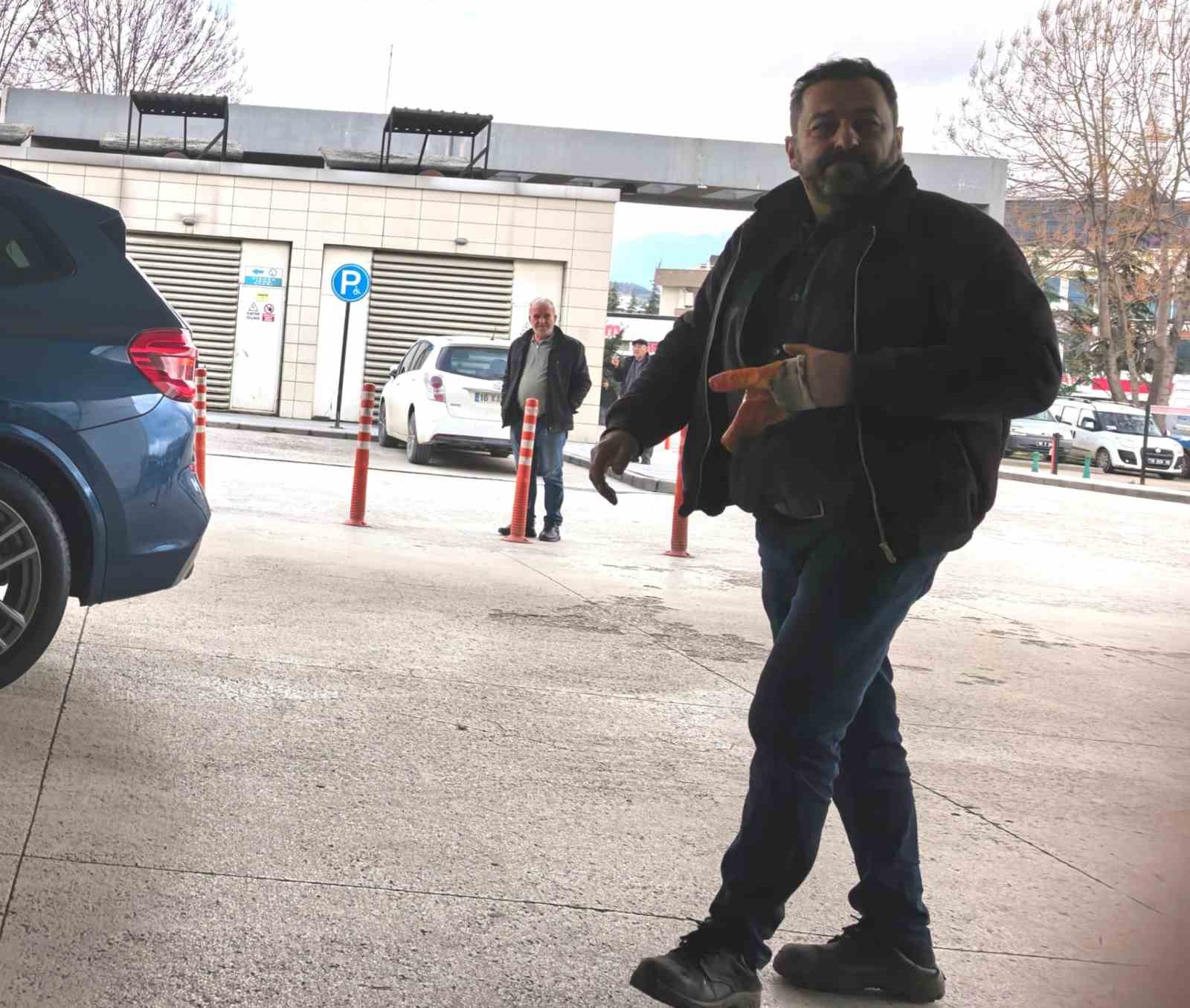 bursada metal atolyesinde feci kaza iscinin 2 parmagi koptu 0 LLYG3PFT