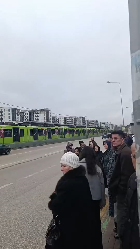 bursada metro seferleri durdu 2 DOKNkhzz