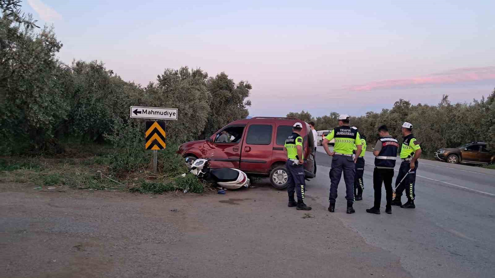 Bursa’da motosiklet ile hafif ticari araç çarpıştı: 2 yaralı 4 bursada motosiklet ile hafif ticari arac carpisti 2 yarali 0 7wj5K4Mc