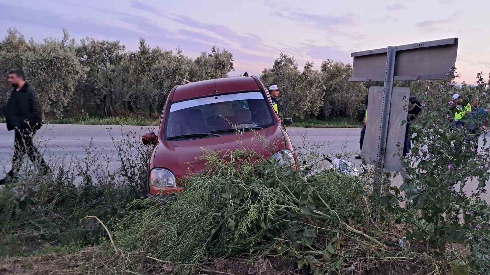 Bursa’da motosiklet ile hafif ticari araç çarpıştı: 2 yaralı 5 bursada motosiklet ile hafif ticari arac carpisti 2 yarali 1 IibYjE8g