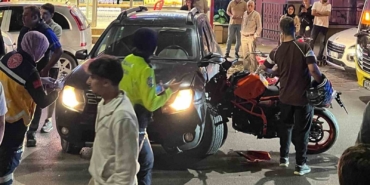 bursada-motosiklet-ile-otomobil-carpisti-1-yarali-E6ST1cgV.jpg