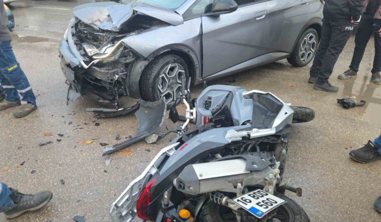 bursada-motosiklet-kazasi-2-yarali-E1DljtOk.jpg
