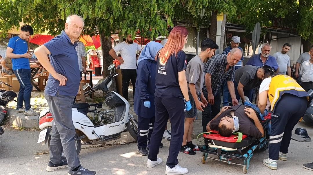 Bursa’da motosiklet otomobille çarpıştı: 1 yaralı 6 bursada motosiklet otomobille carpisti 1 yarali 2 ZNceFm6M