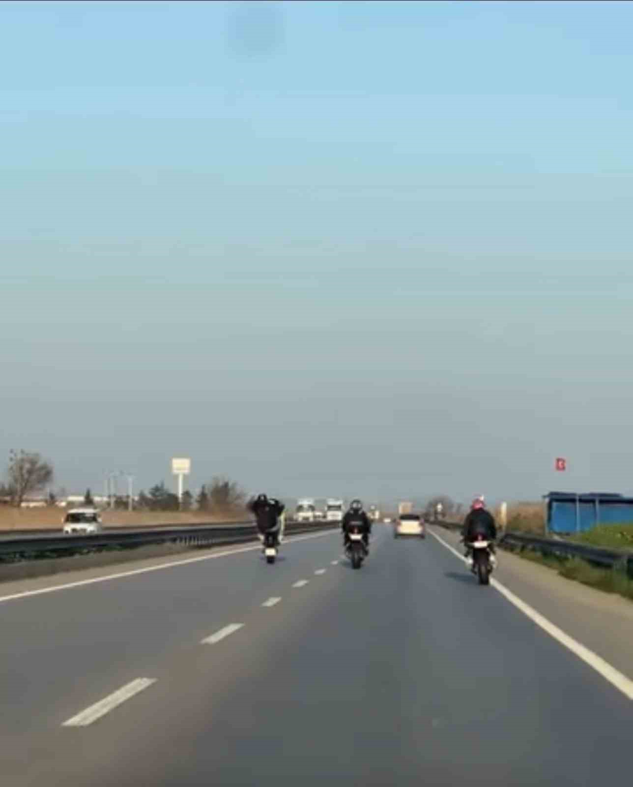 bursada motosiklet suruculerinin tehlikeli yolculugu kamerada 2 ZnS6jFZX