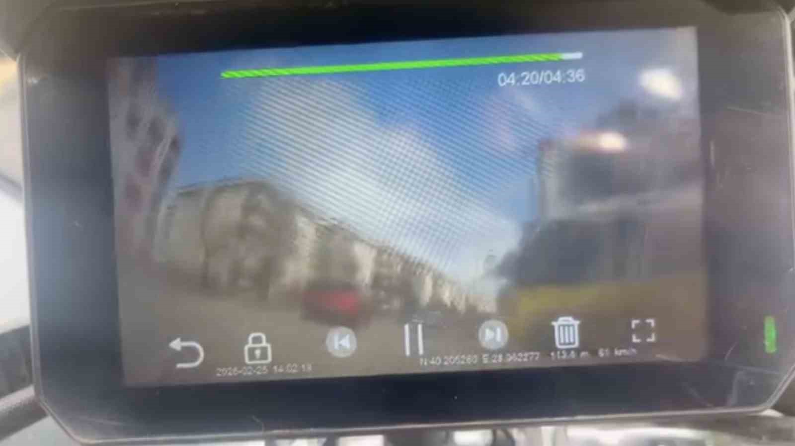 bursada motosiklet surucusunun dikkati kazayi onledi 1 dJuvUIQB