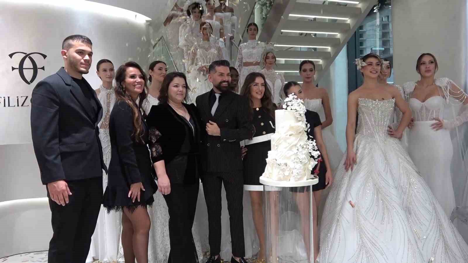 bursada muhtesem gelinlik defilesi 26 koleksiyon 15 mankenle podyuma tasti 3 lURCyVJp
