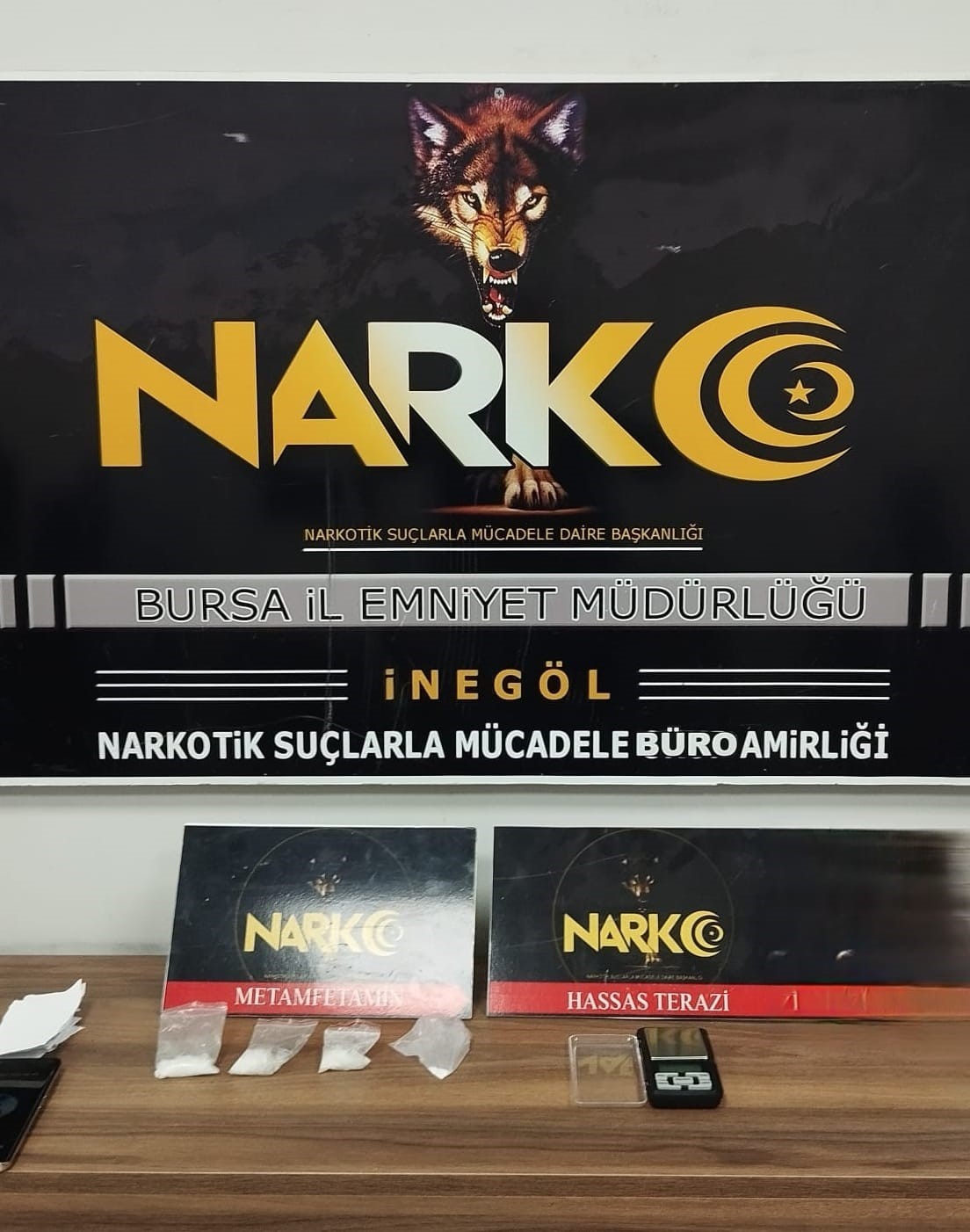 bursada narko ekipleri uyusturucu tacirlerini sucustu yakaladi 2 tnhC4X1q