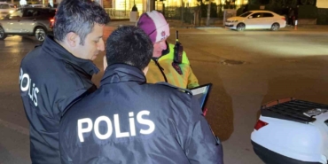bursada-o-mahalleye-akin-eden-suruculere-polis-uygulamasi-MMgIxxlD.jpg