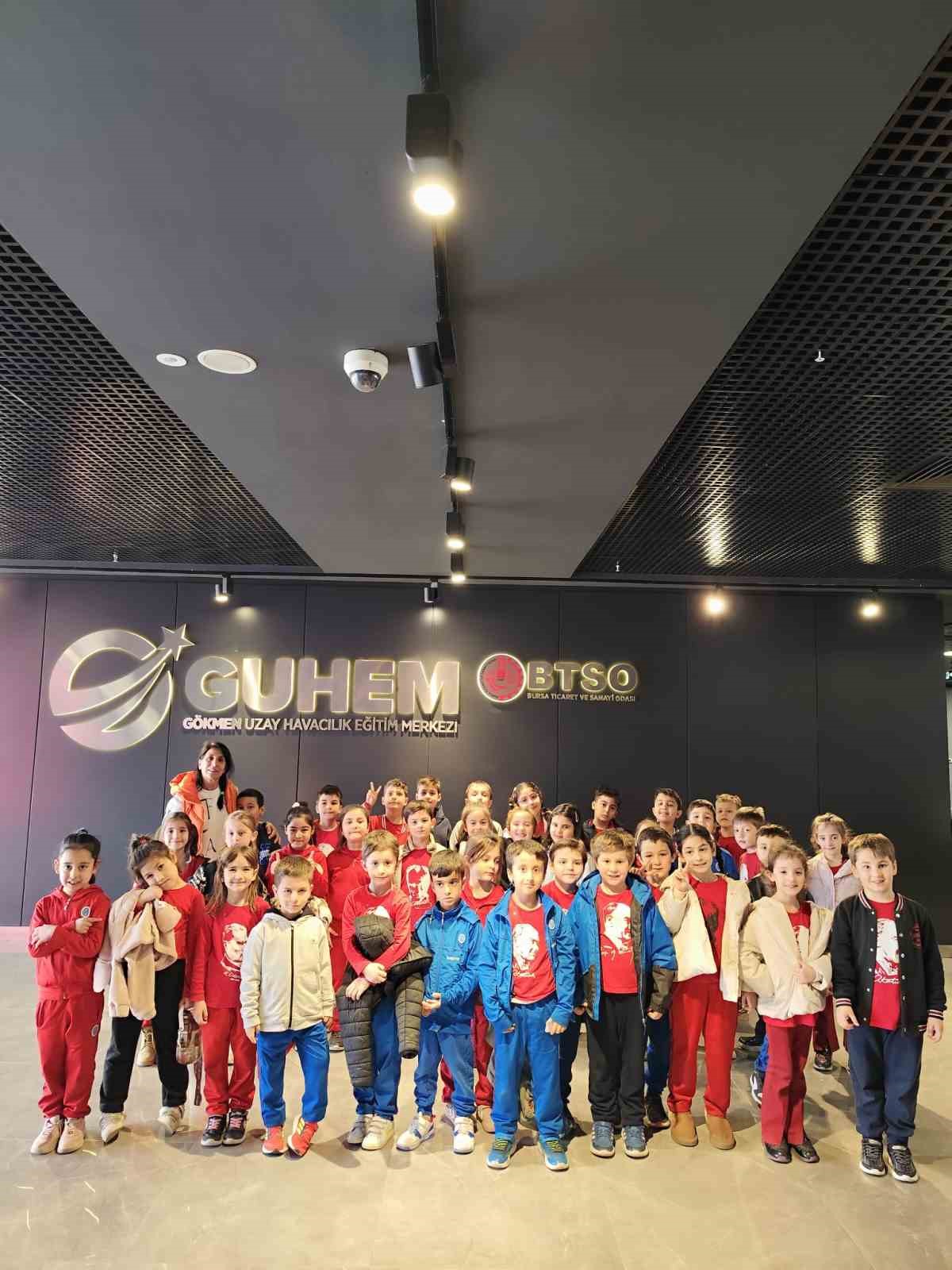 bursada ogrenciler guhemde uzayin derinliklerine yolculuk yapti 3 jTzE7A3F