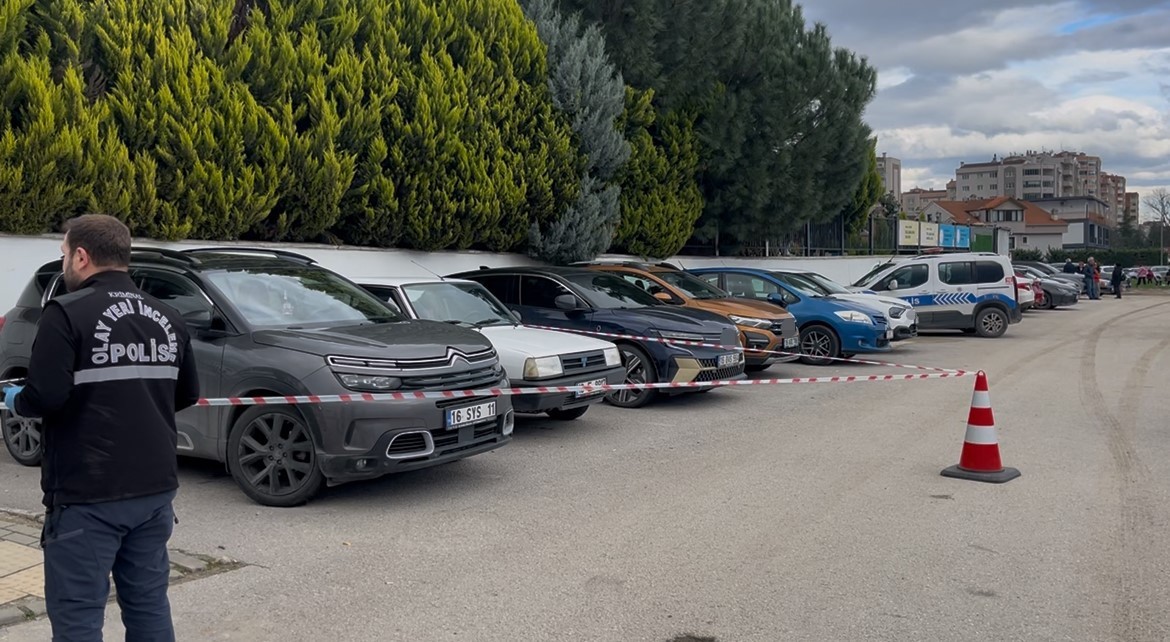 bursada okul onunde kadin ogretmene silahli saldiri duzenleyen eski nisanlisi tutuklandi 2 dji5ABtw