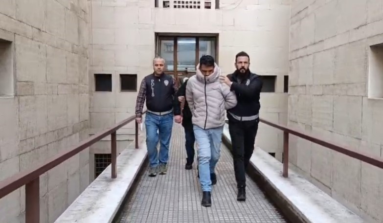 bursada okul onunde kadin ogretmene silahli saldiri duzenleyen eski nisanlisi tutuklandi 5 Q2pv7JyG