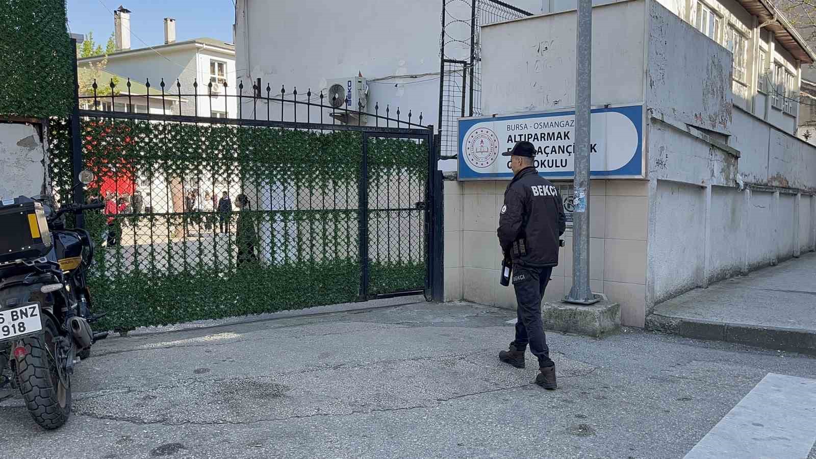 bursada okullar daha guvenliher okula bekci ve polis gorevlendirildi 4 uz86tC1E