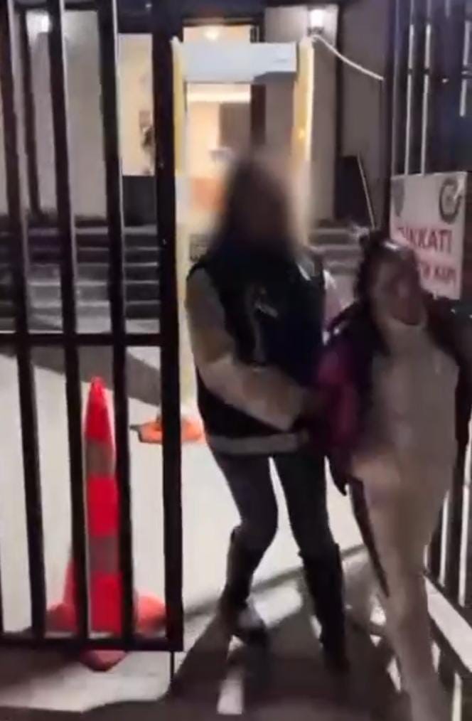 bursada onlarca suc kaydi bulunan 2 hukumlu yakalandi 2 FrnqlDgt