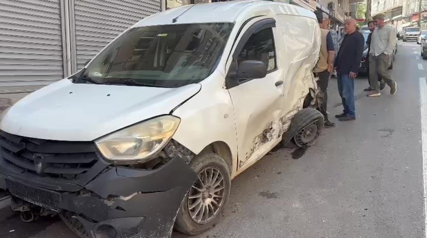bursada ortalik savas alanina dondu 6 araca carpti takla atarak durabildi 4 MALNHyRH