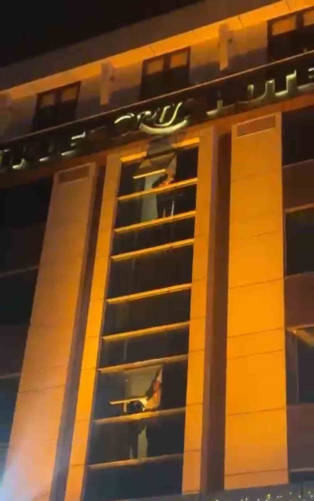 bursada otel yangini kontrol altina alindi 7 kisi yaralandi 4