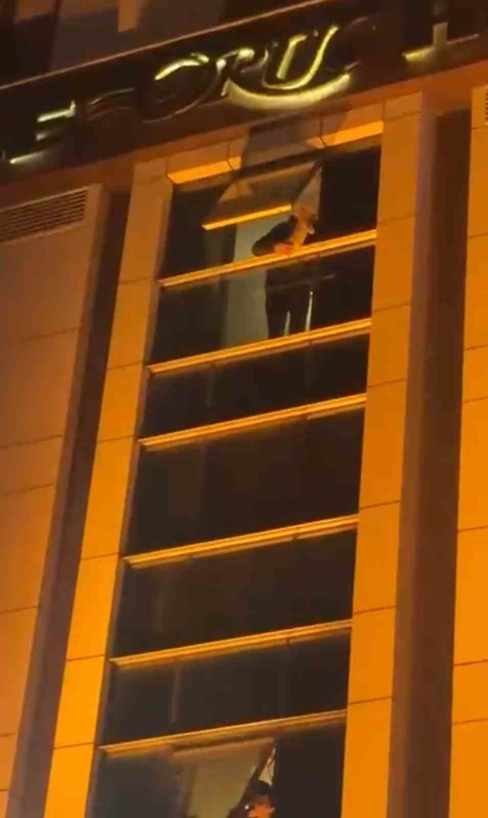 bursada otel yangini kontrol altina alindi 7 kisi yaralandi 5 sOGg17Ti