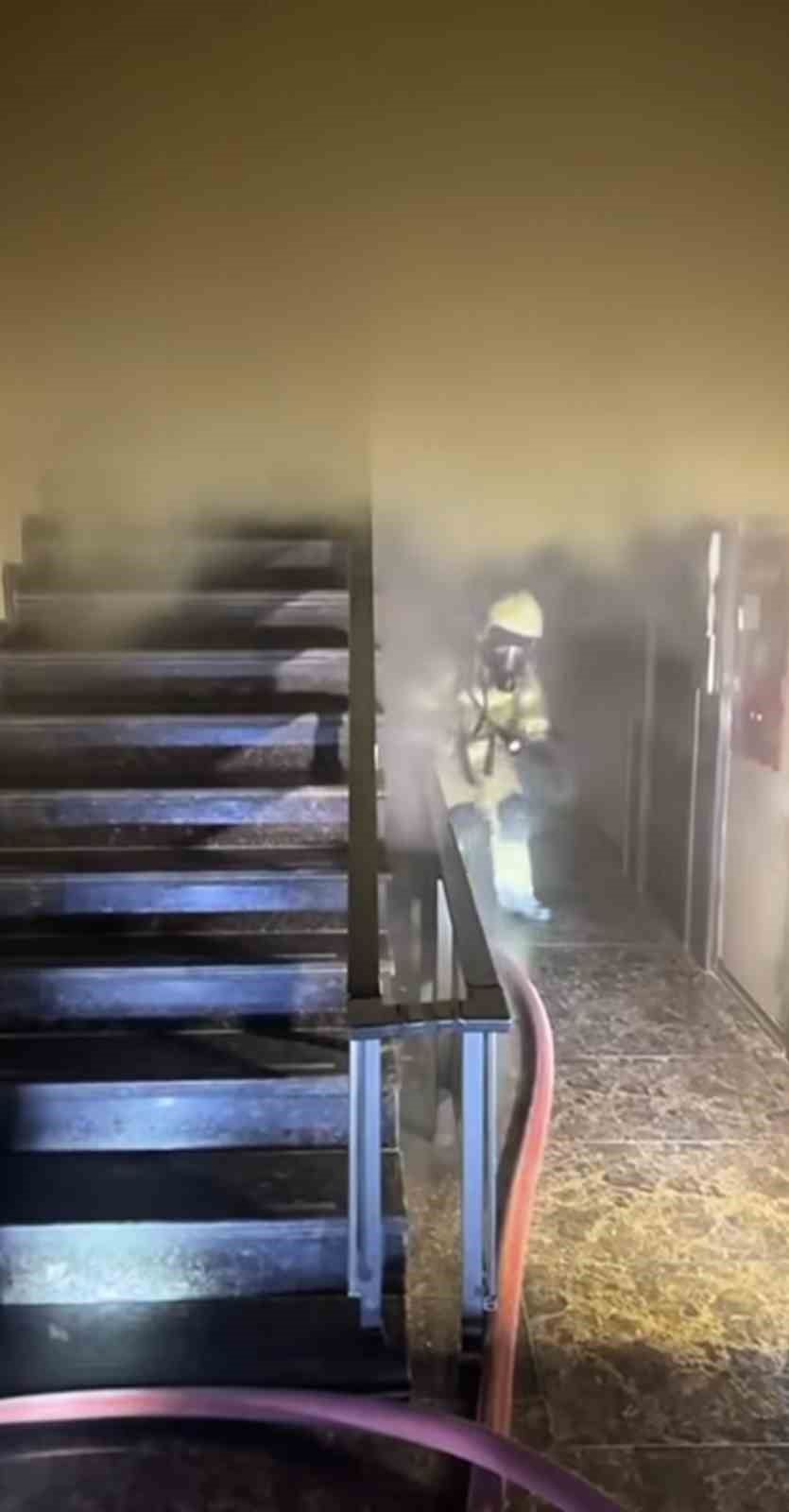 bursada otel yangini kontrol altina alindi 7 kisi yaralandi 6 7BGu1KJ5