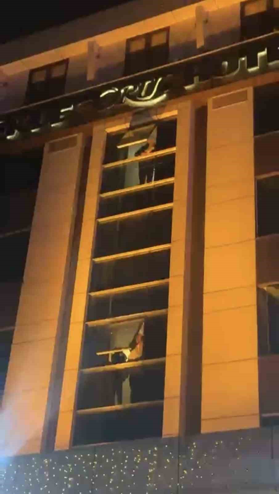 bursada otel yangini mahsur kalanlar var 1 uyX4FMiQ