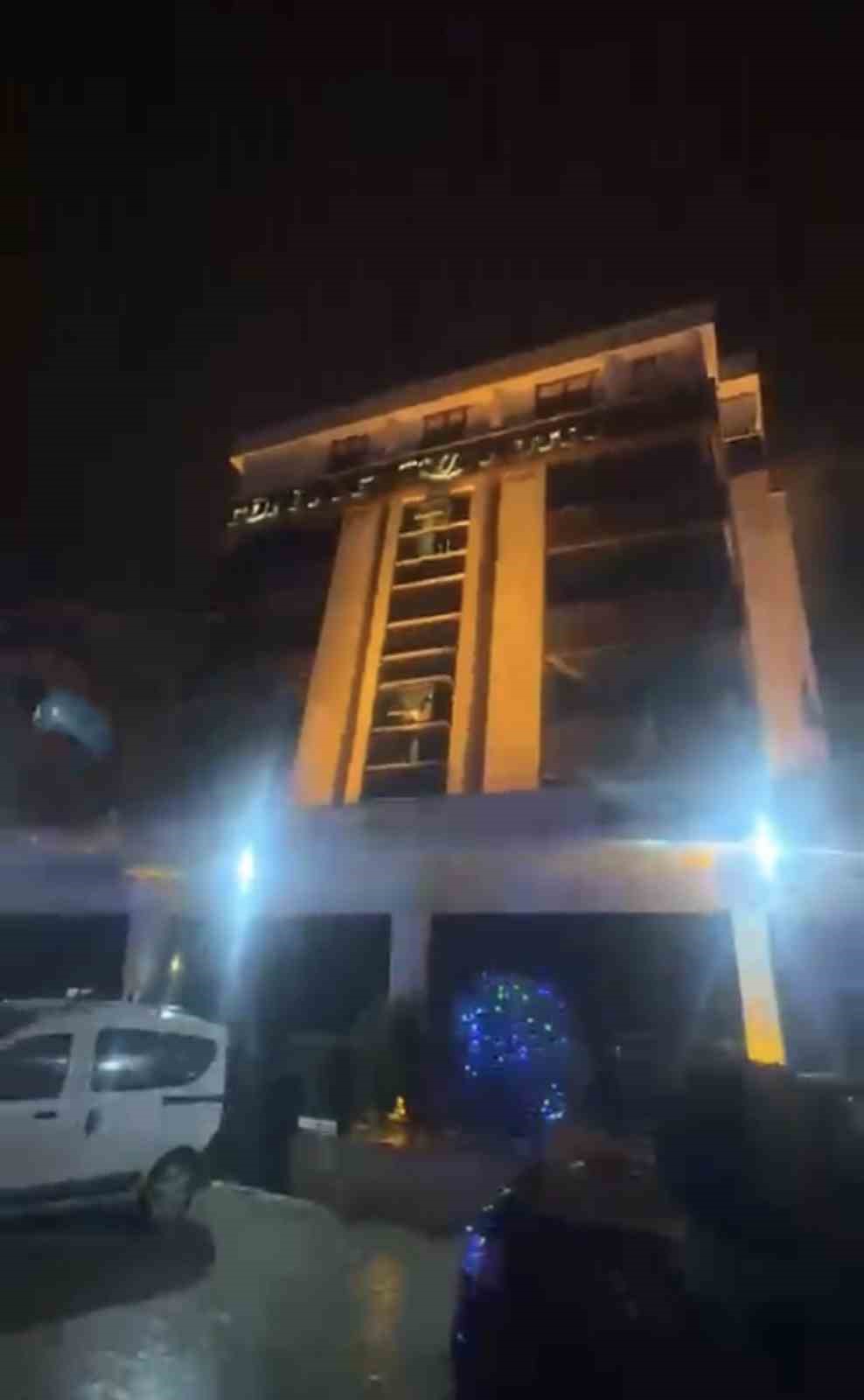 bursada otel yangini mahsur kalanlar var 2 DuSXanYk