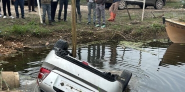 bursada-otomobil-gole-uctu-fnmSZP9V.jpg