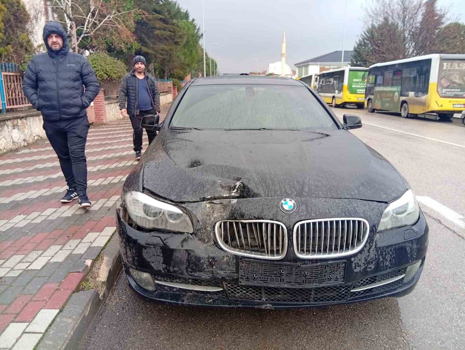 bursada otomobil hafif ticari araca carpti 2 yarali 1 fGsOAgt4