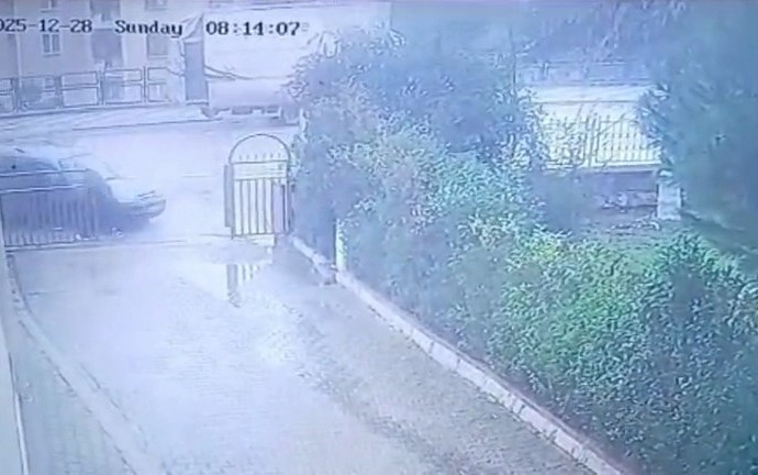 bursada otomobil hafif ticari araca carpti 2 yarali 3 63hMKO8A