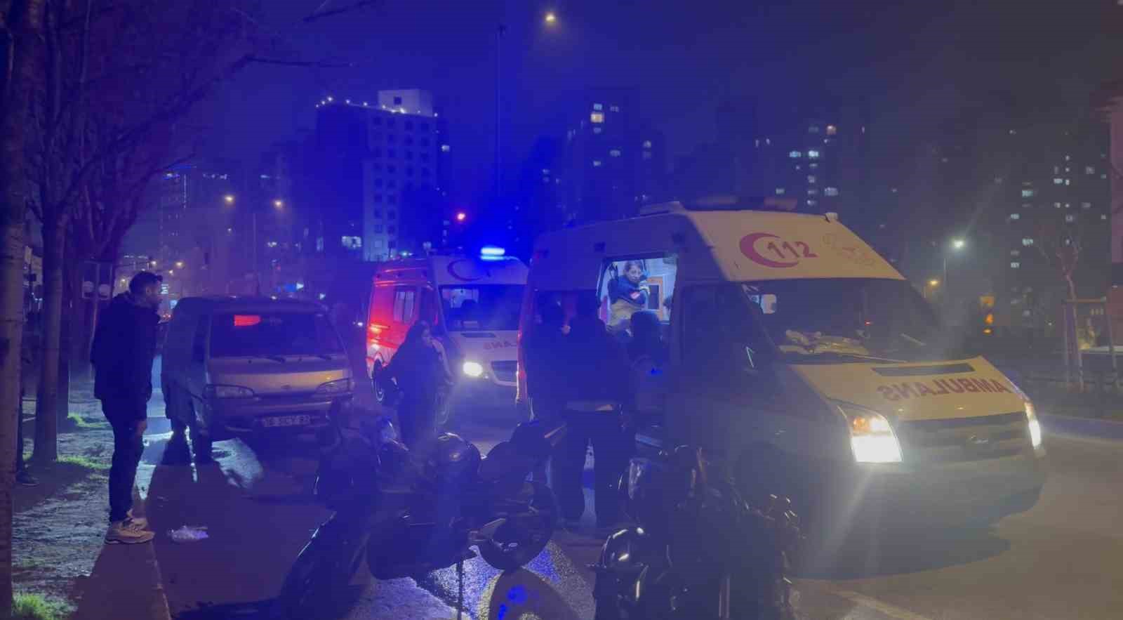 bursada otomobil ile motosiklet carpisti 2 yarali 6