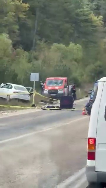 bursada otomobil ile motosiklet kafa kafaya carpisti 1 olu 1 yarali 0 VjtXYG83