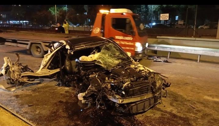 bursada otomobil once direge ardindan minibuse carparak savruldu 6 yarali 0 U8lcBB2X