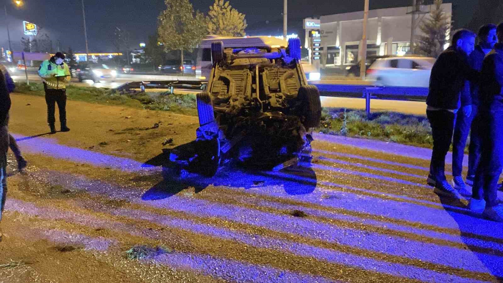 bursada otomobil takla atti 2 yarali 1 szDAPp83