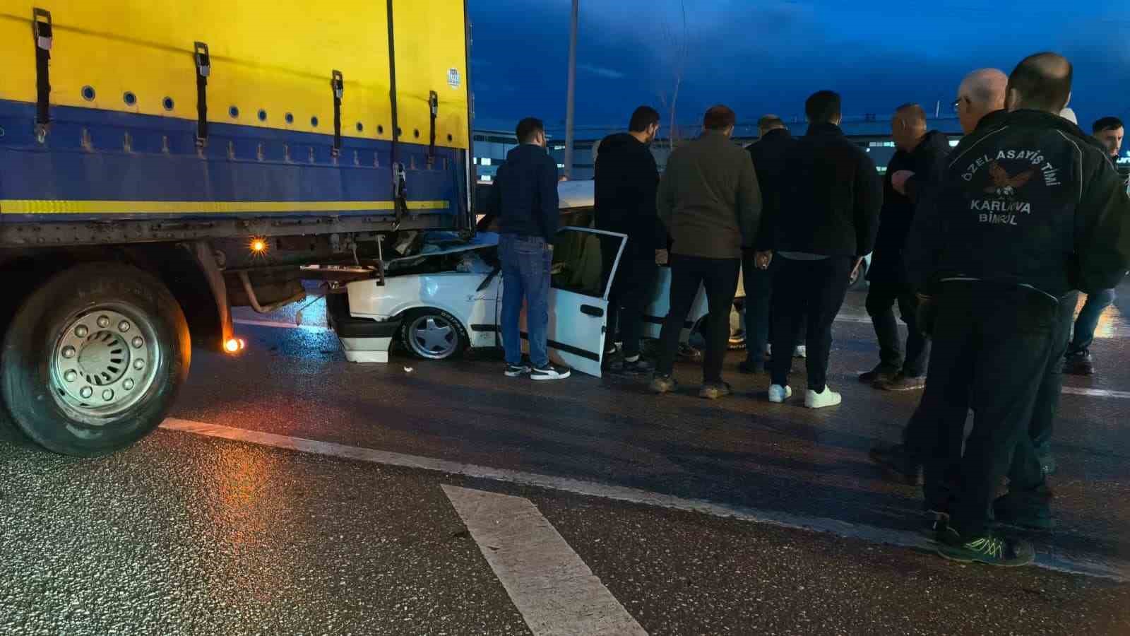 bursada otomobil tira carpti 1 yarali 1
