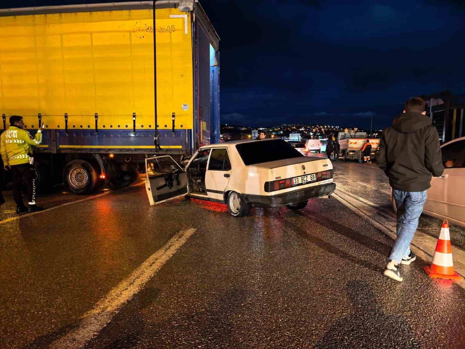 bursada otomobil tira carpti 1 yarali 4 JCq2kNFX
