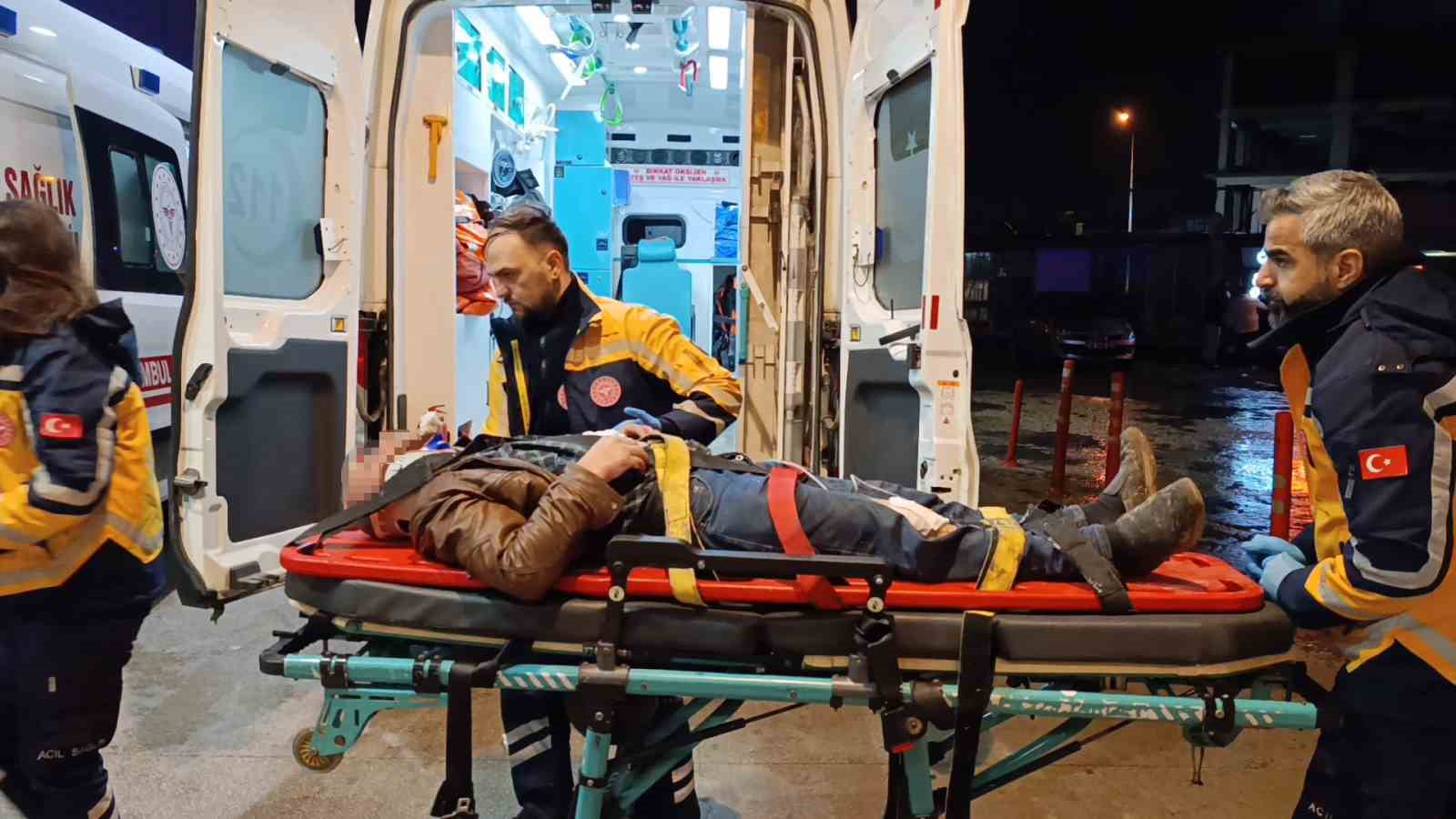 bursada otomobiller kafa kafaya carpisti 3 yarali 2 6872HD4u