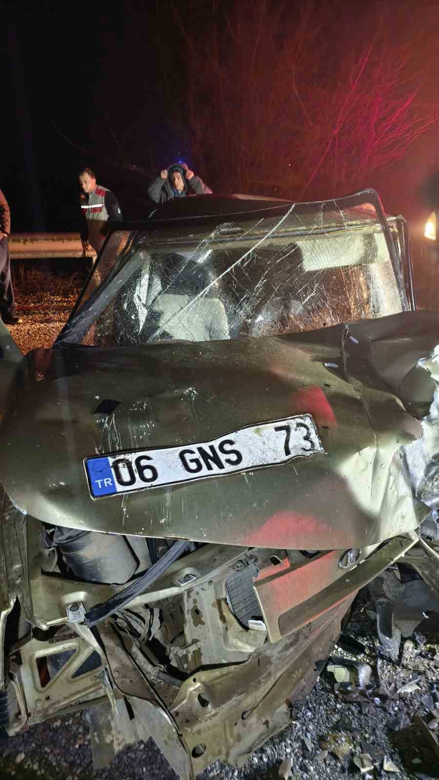 bursada otomobiller kafa kafaya carpisti 3 yarali 7