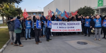 bursada-otomotiv-iscilerinin-eylemi-suruyor-mess-teklifi-guncelledi-RRAii3er.jpg