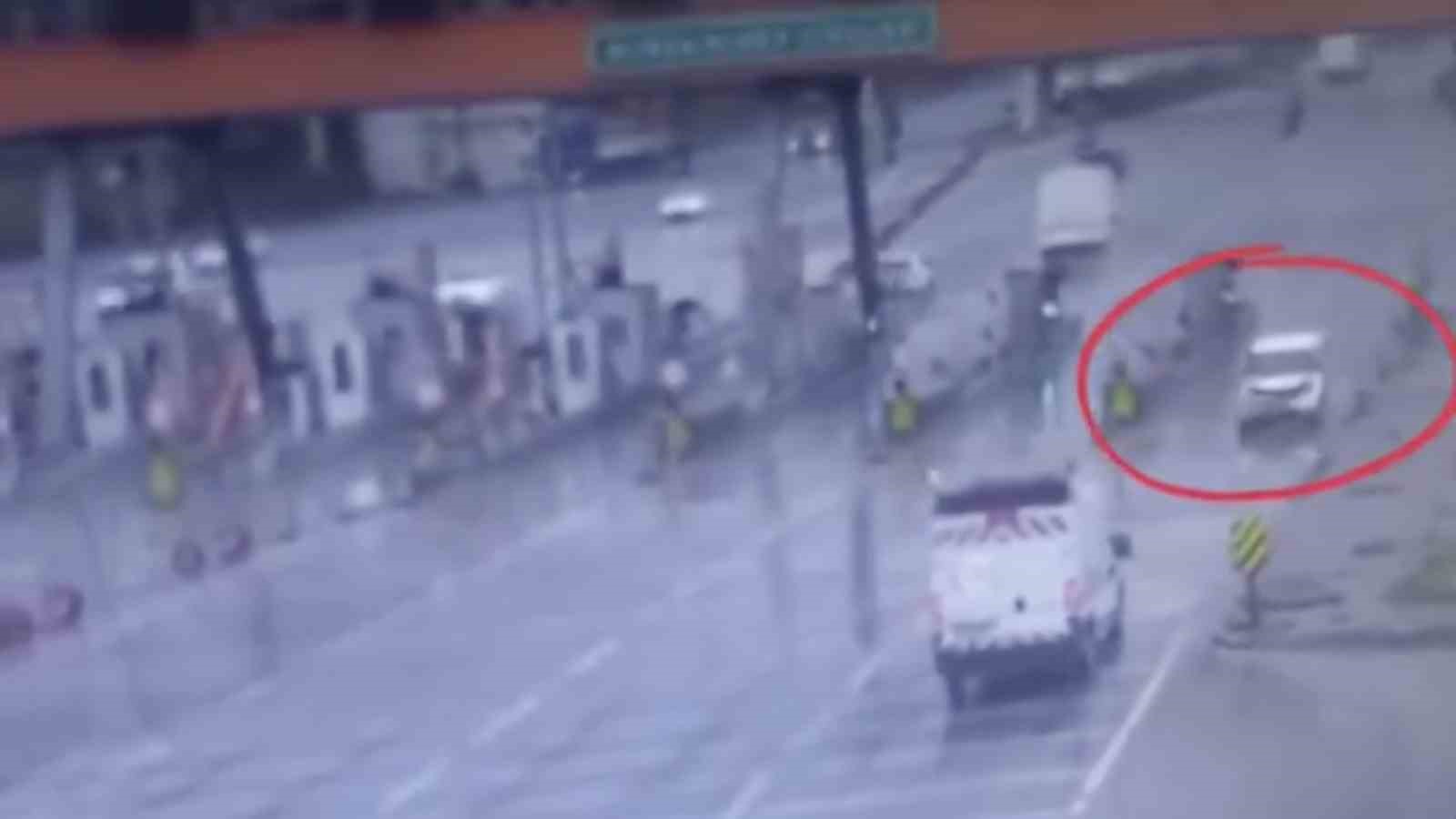 bursada otoyolda pes dedirten goruntu ters seritte kilometrelerce ilerledi 2 sXa8FfaO