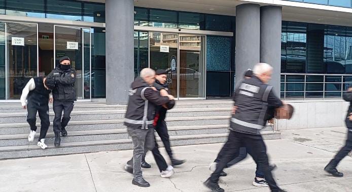 bursada ozel harekat destekli operasyon 3 gozalti 1 VzR1CnGF
