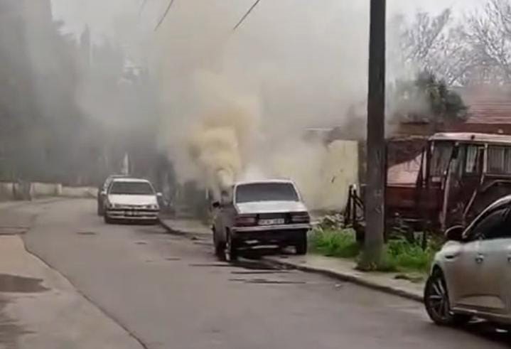 bursada park halindeki otomobil alevlere teslim oldu 3 zmGiMqit
