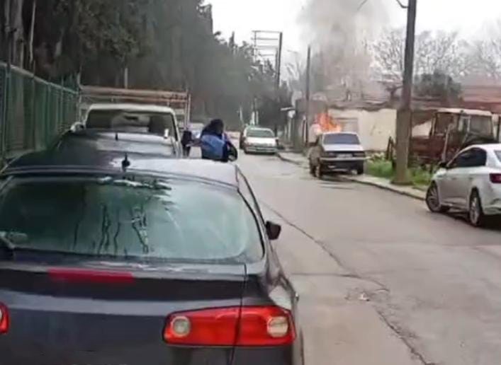 bursada park halindeki otomobil alevlere teslim oldu 4