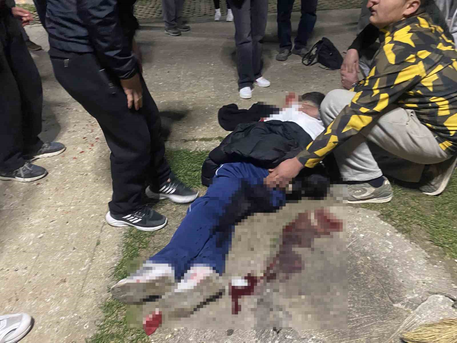 Bursa’da parkta bıçaklı kavga: 16 yaşındaki çocuk yaralandı 7 bursada parkta bicakli kavga 16 yasindaki cocuk yaralandi 3 KzOGR1jO