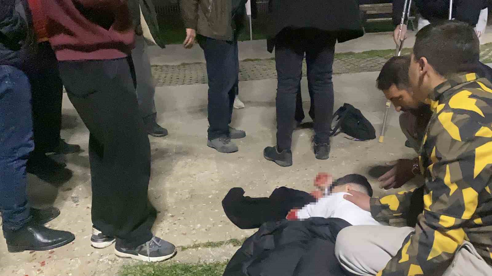 Bursa’da parkta bıçaklı kavga: 16 yaşındaki çocuk yaralandı 12 bursada parkta bicakli kavga 16 yasindaki cocuk yaralandi 8