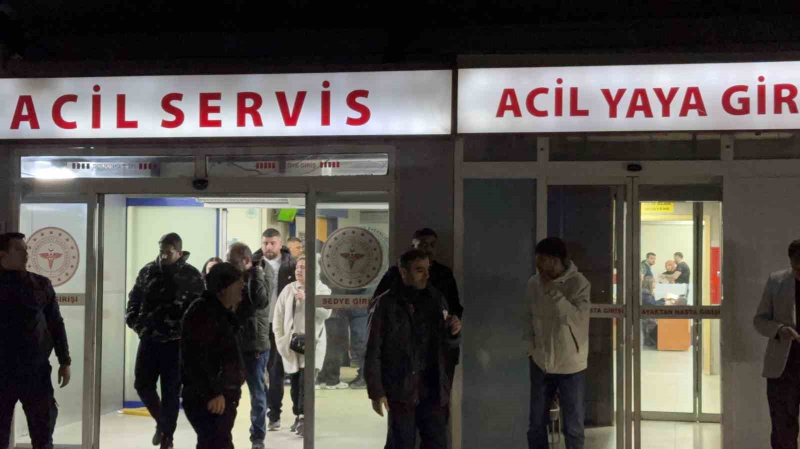 bursada parkta cikan tartismada kan akti sirtindan bicaklanarak yaralandi 2 MlOVQEpd
