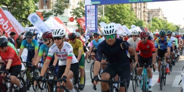 bursada-pedallar-daha-fazla-kadin-yarismaci-icin-dondu-Hnn2M8En.jpg