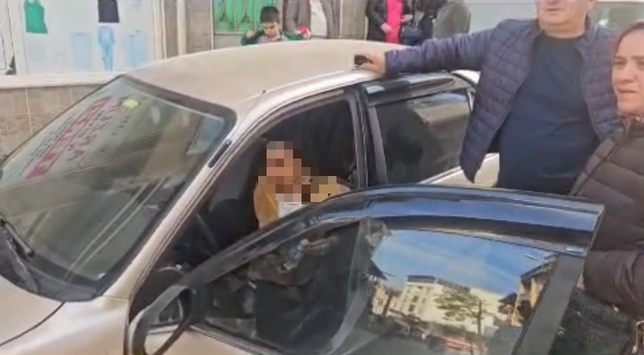 bursada pes dedirten hirsizlik girisimi arac benim diyerek aractan inmedi 2 1XIrFJZ3