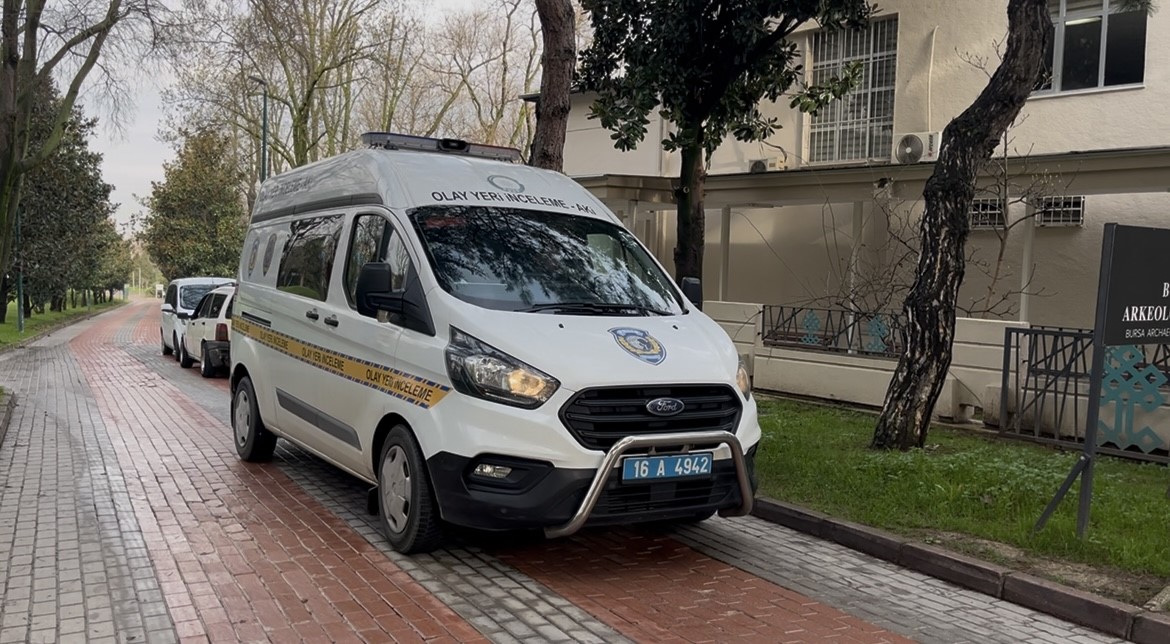 Bursa’da "pes" dedirten olay: Piknikte bulduğu top mermisini 10 gün evinde saklayıp müzeye getirdi 7 bursada pes dedirten olay piknikte buldugu top mermisini 10 gun evinde saklayip muzeye getirdi lcWTMafw