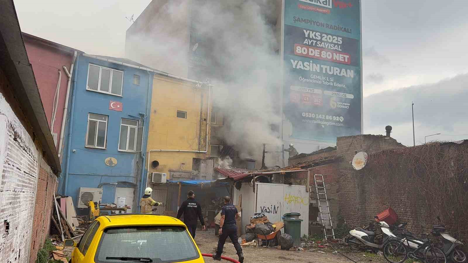 bursada pide imalathanesinde yangin panigi 3 tyHaA2py