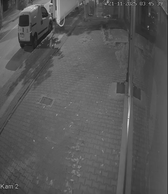 bursada pilavciya giren hirsiz tatli yedi isyeri sahibi cagri yapti 1 AY7AtQpL